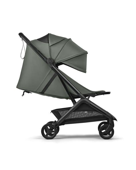 Passeggino ultra compatto piegato