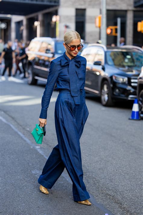 Abbinamenti inglesine blu con pantaloni