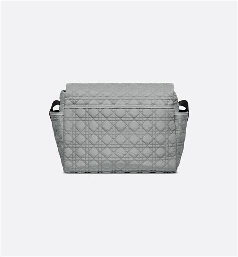 Scomparti interni e organizzazione di una borsa fasciatoio