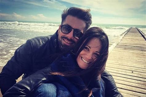 Coppia di Uomini e Donne, Jara Gaspari e Nicola Balestra, in una foto sorridente