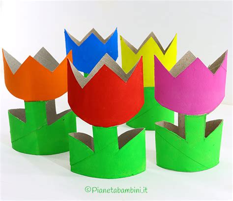 Tulipani tridimensionali da rotoli di carta igienica