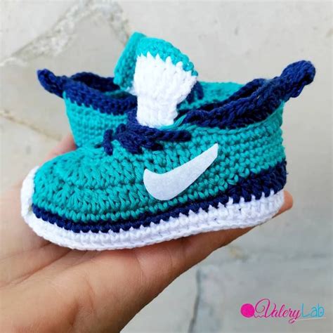 scarpine sneaker neonato crochet