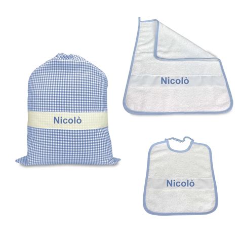 Dettagli ricamati su set asilo