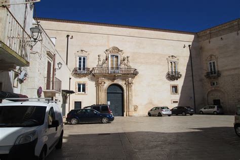 Esterno del Palazzo Marchesale Belmonte Pignatelli oggi