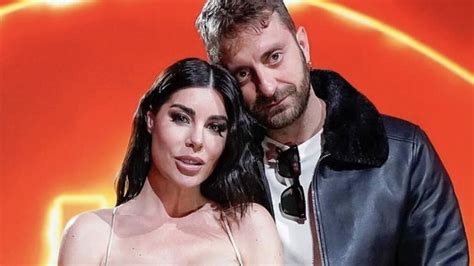 Stefano Corti accanto a Bianca Atzei dopo il parto