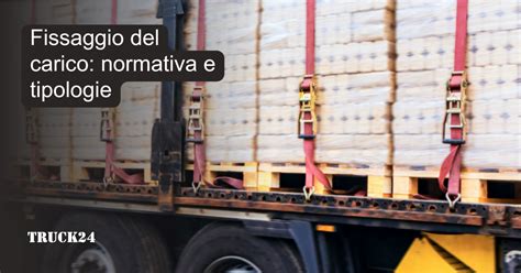 Dettaglio dei nastri di fissaggio su un cappello per bambino