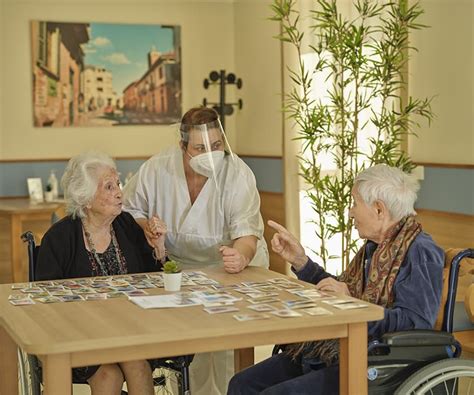 Attività ricreative e formative in un centro diurno di Terra Fertile