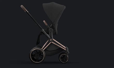 Piegatura compatta del Cybex Priam