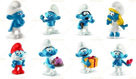 Dettaglio dei cappellini distintivi dei personaggi dei Puffi