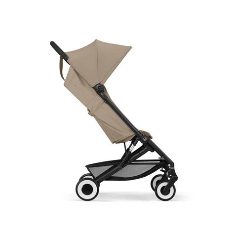 Bambino comodo nella seduta reclinata del Cybex Agis M-Air 3