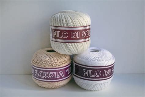 Gomitoli di cotone filo di Scozia