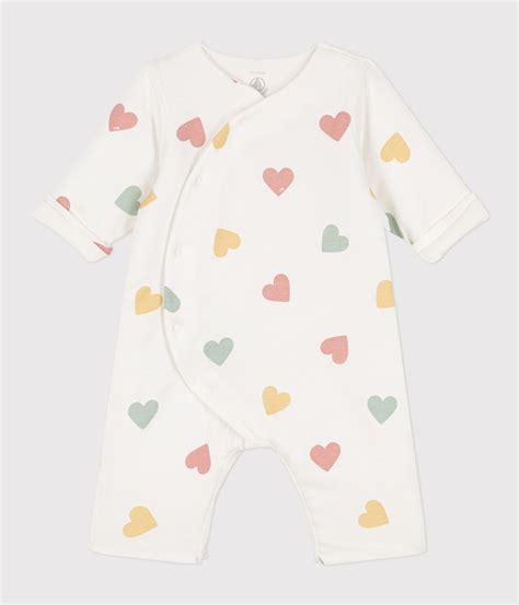 Bebè in tutina colorata