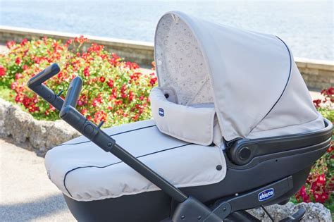 Dettaglio della navicella trasformabile del passeggino Chicco Urban Plus