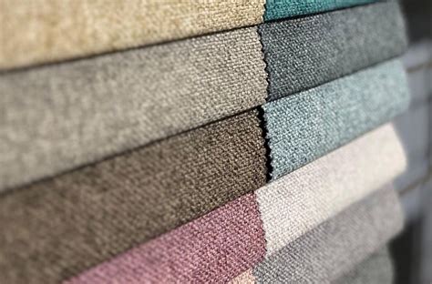 Campione di tessuti BabyBjörn con diverse texture e colori