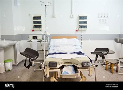Interno di una moderna sala parto