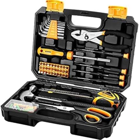 kit di strumenti essenziali per l'innesto: forbici, nastro, parafilm e mastice