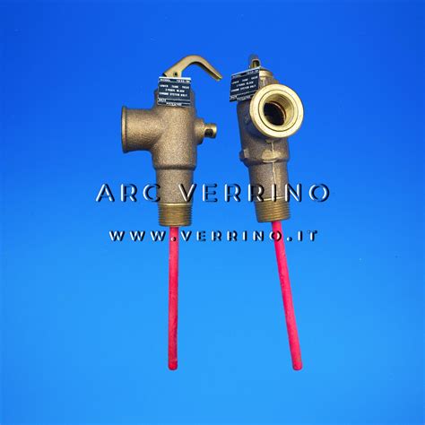 dettaglio ravvicinato di una valvola di gonfiaggio di sicurezza su un bordo in PVC resistente