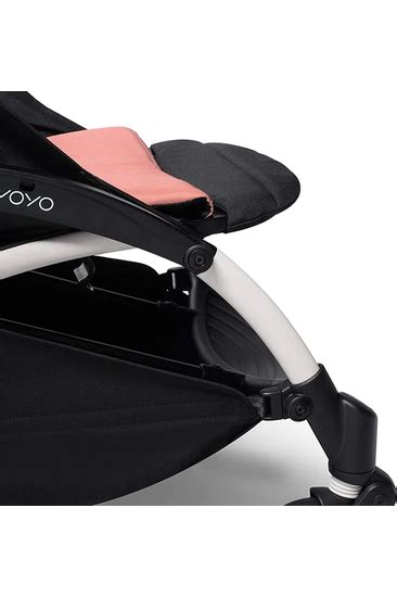 Dettaglio del telaio rinforzato e manico in simil-pelle del Babyzen Yoyo²