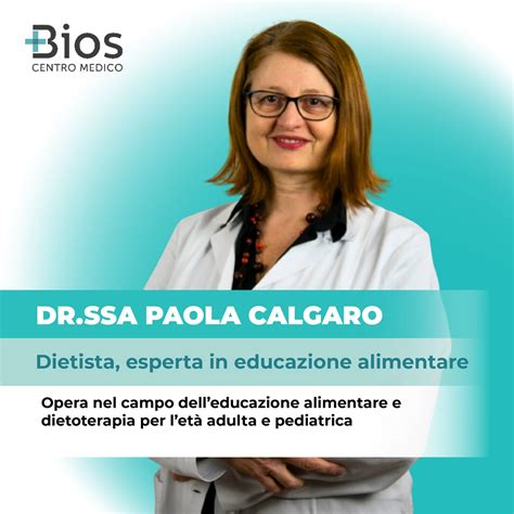Un medico specialista offre consulenza e supporto a una coppia