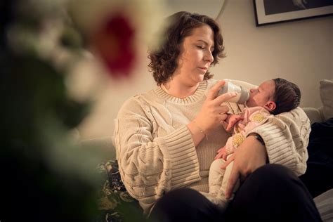 Donna incinta e donna che allatta