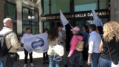 Protesta Associazione Coscioni