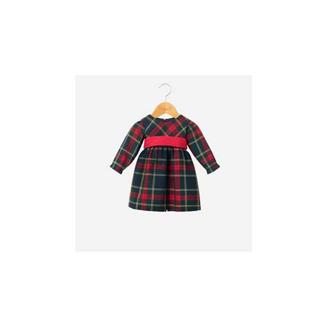 Esempio di outfit natalizio per neonata in velluto