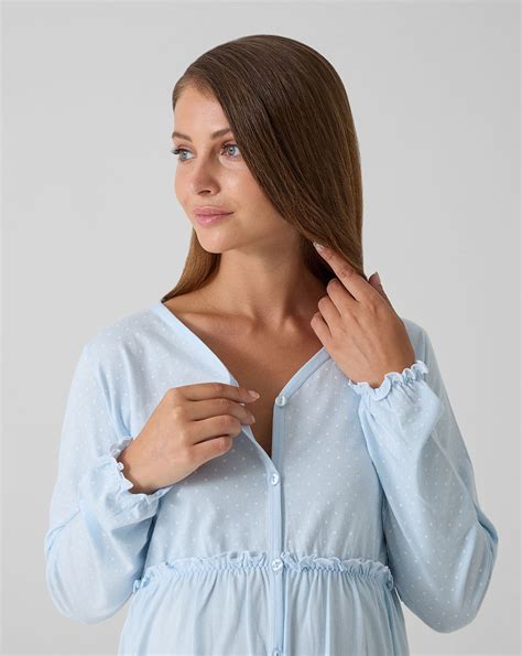 confronto visivo tra camicia da notte e pigiama premaman