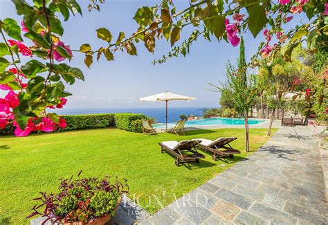 Panoramica del Parco di Portofino con vista sul mare