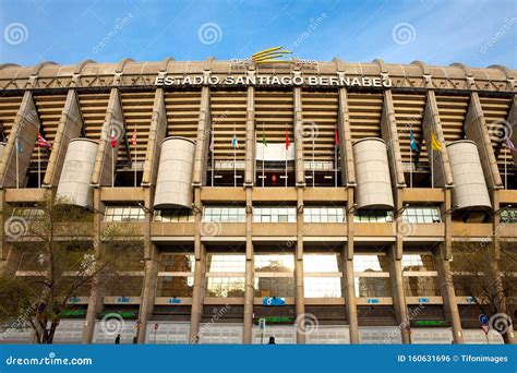 Facciata Istituto Bernabeu