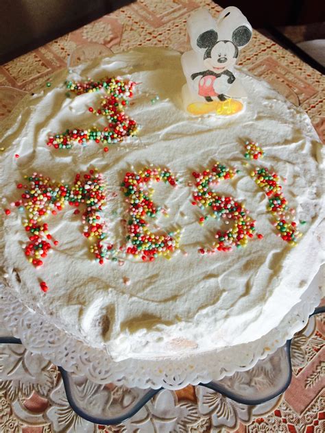 Torta complimese personalizzata con il nome della bimba