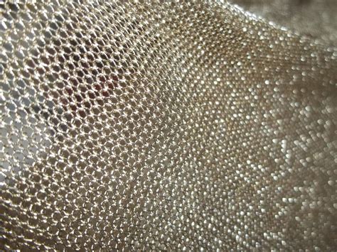Dettaglio del tessuto in rete 3D e della qualità delle cuciture Inglesina