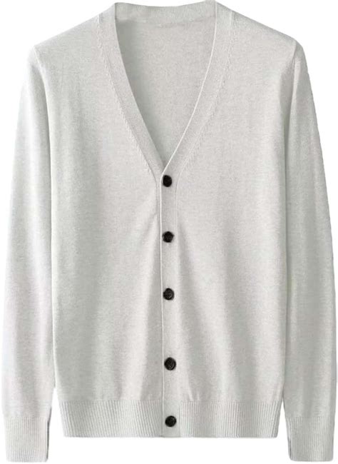 Bambino con cardigan invernale