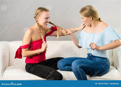 Donne che discutono di fertilità