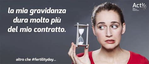 Manifesto con slogan critico nei confronti della campagna Fertility Day