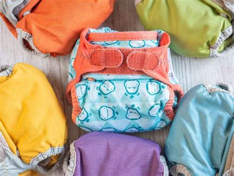 Varietà di pannolini lavabili per bambini