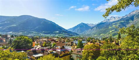 Veduta panoramica di Merano, sede del centro Eubios