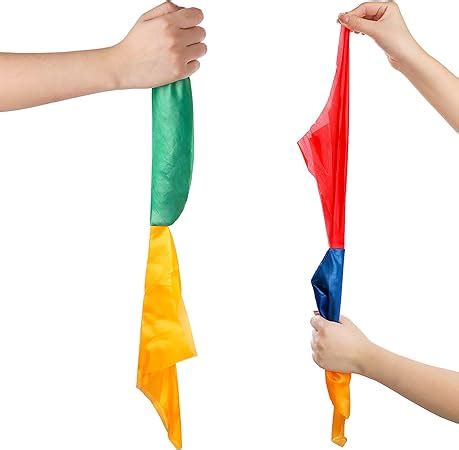 Dettaglio di un fazzoletto colorato usato per il gioco di squadra