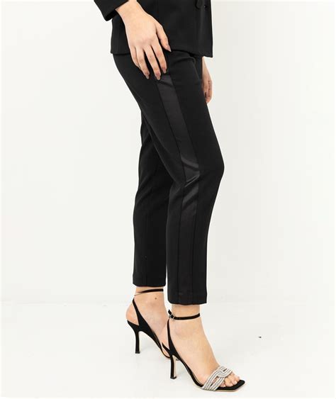 Pantaloni eleganti a sigaretta con cucitura centrale