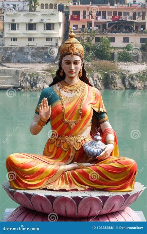 Statua di Parvati