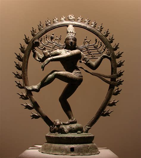 Statua di Siva Naṭarāja
