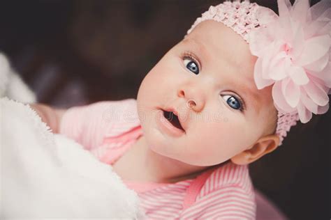 Bambina di 3 mesi che sorride