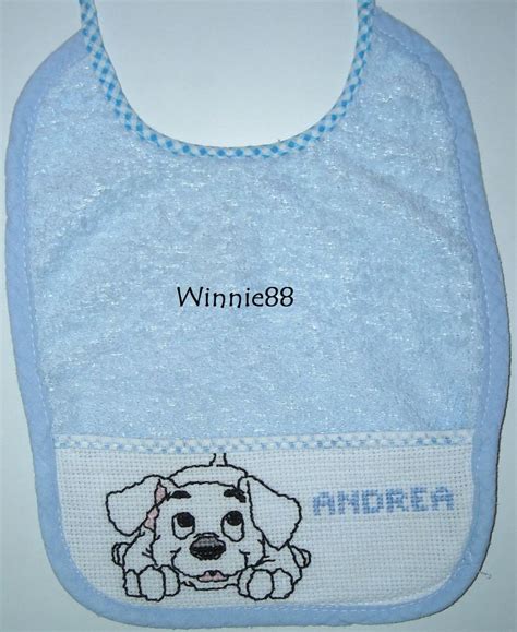 Bavaglino OVS Disney Dalmata su bambino sorridente