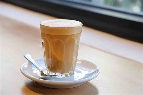 Grafico che mostra la composizione di un caffellatte perfetto con NESCAFÉ PER LATTE