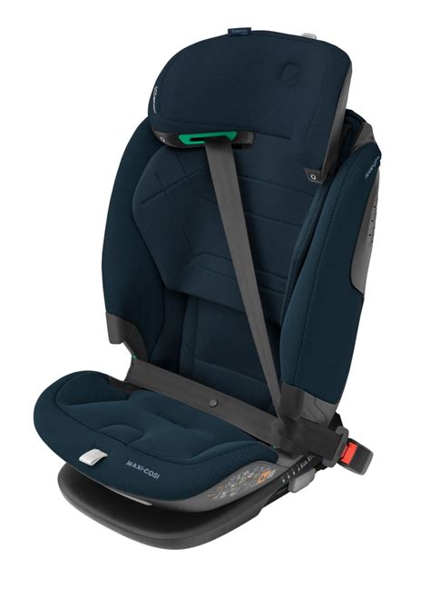 Child sleeping comfortably in Bebe Confort Titan Pro car seat