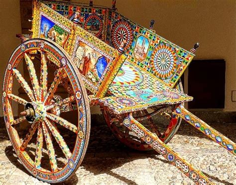 Carretto siciliano esposto al Palazzo D'Aumale
