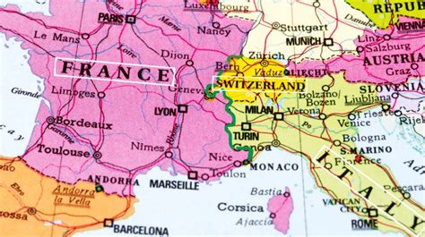 Mappa del confine tra Italia e Francia nell'area di Bardonecchia e del Monginevro