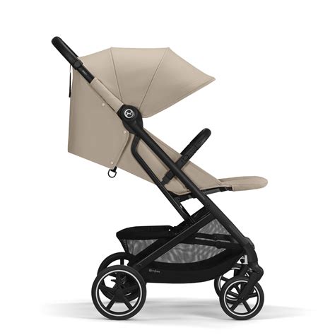 Bambino sdraiato comodamente nel passeggino Cybex Beezy