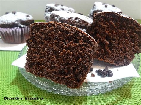 Ingredienti per preparare muffin al cioccolato