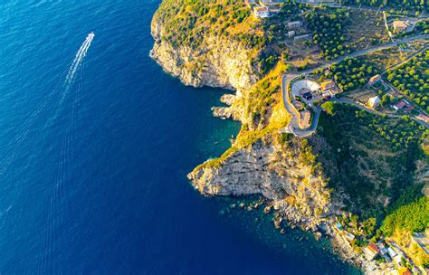 Panoramica della Costa Viola al tramonto
