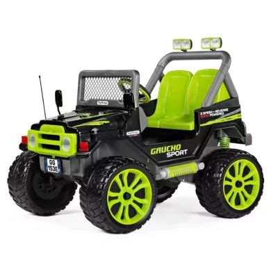 Bambino alla guida del Peg Perego Gaucho Sport